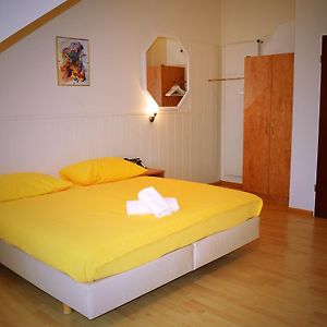 Kamer met een King Size Bed
